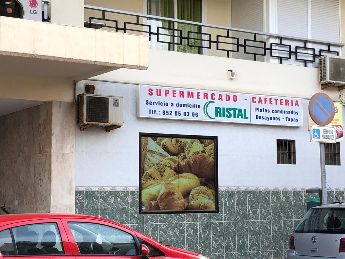 Apartamento Totalmente Reformado Con Piscina Y Jardines Al Lado De La Playa De La Carihuela Torremolinos Luaran gambar