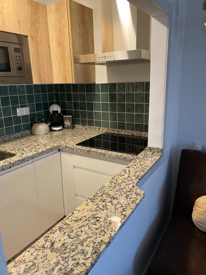 Apartamento Totalmente Reformado Con Piscina Y Jardines Al Lado De La Playa De La Carihuela Torremolinos Luaran gambar