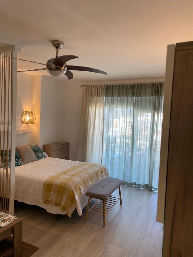 Apartamento Totalmente Reformado Con Piscina Y Jardines Al Lado De La Playa De La Carihuela Torremolinos Luaran gambar