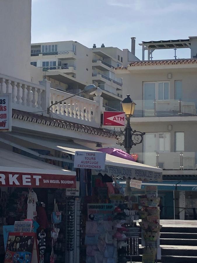 Apartamento Totalmente Reformado Con Piscina Y Jardines Al Lado De La Playa De La Carihuela Torremolinos Luaran gambar