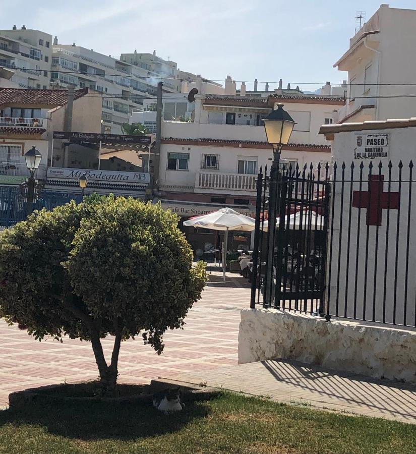 Apartamento Totalmente Reformado Con Piscina Y Jardines Al Lado De La Playa De La Carihuela Torremolinos Luaran gambar
